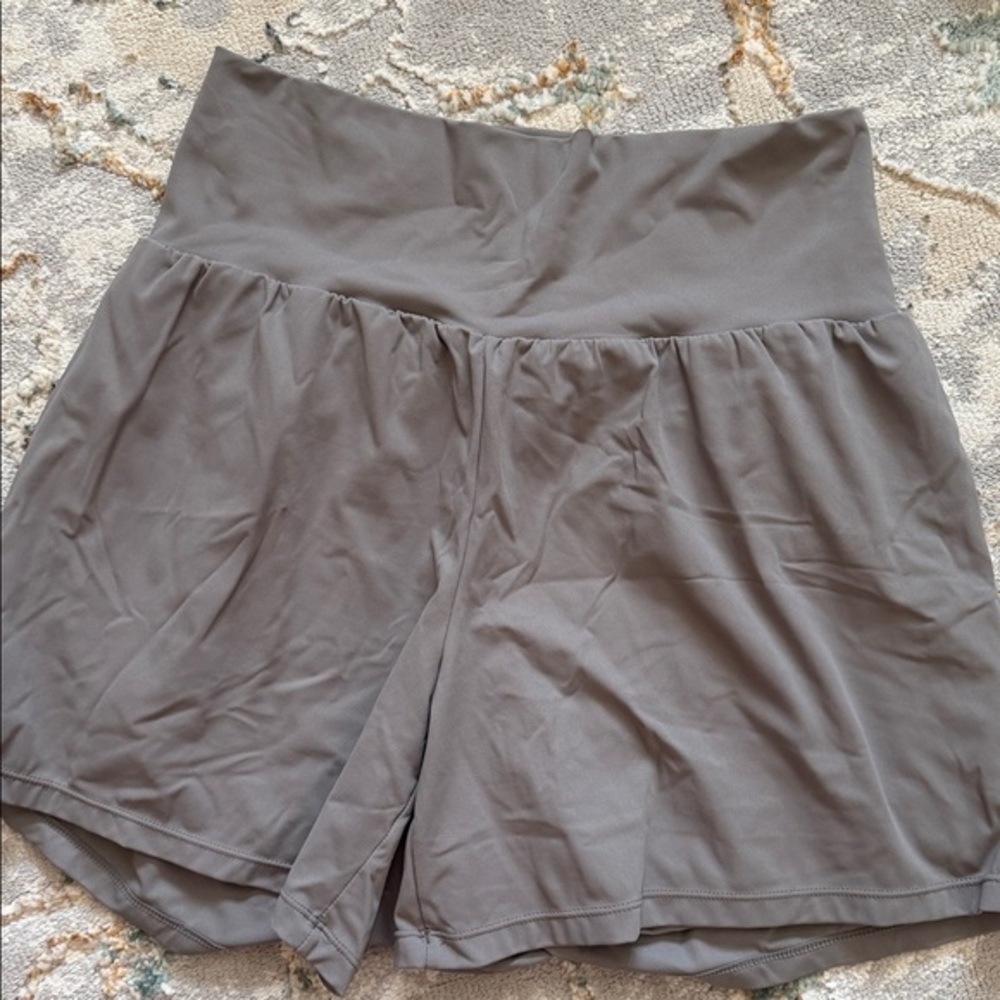 Halara Super High Waisted 2-in-1 Yoga Shorts 5'' with Pockets